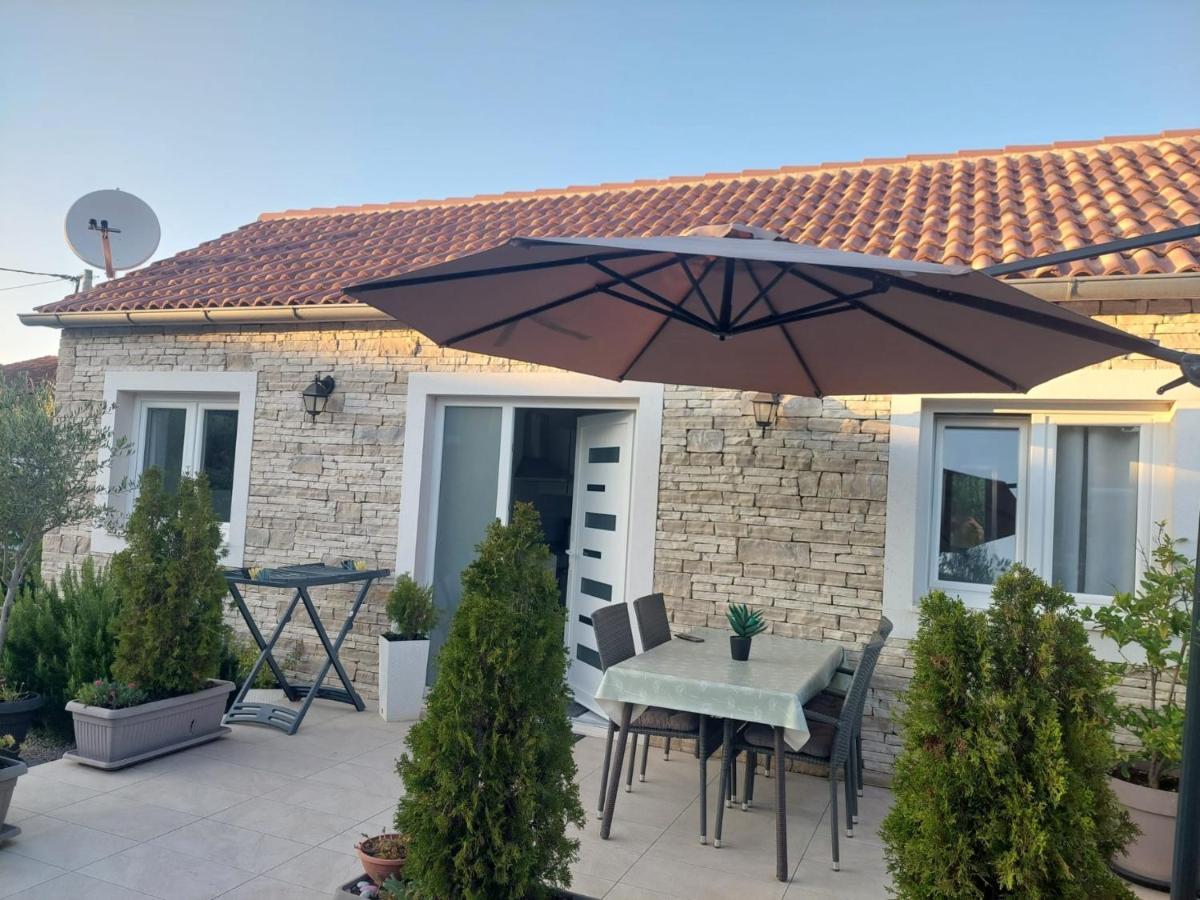 Apartman Mandi Bibinje Exteriör bild